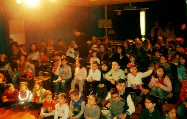 giovanigenitori-teatro-baracca-a-colazione